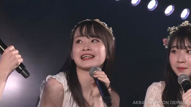 【速報】AKB48峯岸みなみ、チーム8横山結衣にぶっこむwww「年末年始何やってたの？」「ずいぶん休んでたよね？」
