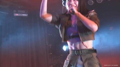 【AKB48】ゆいはんのことデブとか言ってるアンチはこの腹筋見てもデブとか言えんの？【横山由依】
