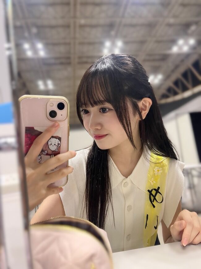 【朗報】AKB19期生　花田めいﾁｬﾝ 握手対応も　Sランク　完璧アイドル (^_^)【AKB4819期研究生 花田藍衣・めいめい】