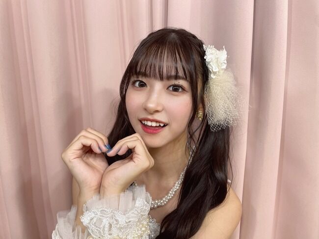 はるぴょんの胸の膨らみをご覧下さい【AKB48チーム8橋本陽菜】