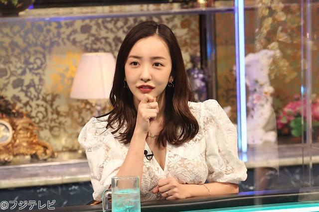 板野友美が「人志松本の酒のツマミになる話」にゲスト出演！恋愛トークでかまいたちとバトル勃発？【2022.9.16 21:58〜 フジテレビ】