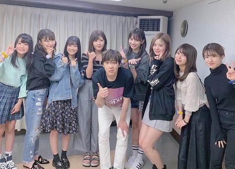 篠崎彩奈「今日はproduce48のホンギ先生のライブを観に行きました」←メンバーたくさんｗｗｗｗ