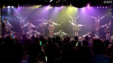 【AKB48G】劇場公演でサイリウム使わない奴っている？