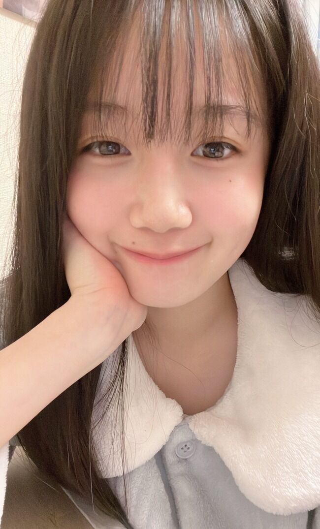 【AKB48】17期生・正鋳真優さん、配信中に妹からスマホを取り上げガチ泣きされてしまうｗｗｗｗｗ【まゆうちゃん】