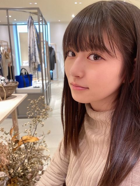 HKT48月足天音ちゃんの毛穴まで見えるどアップ写真が到着