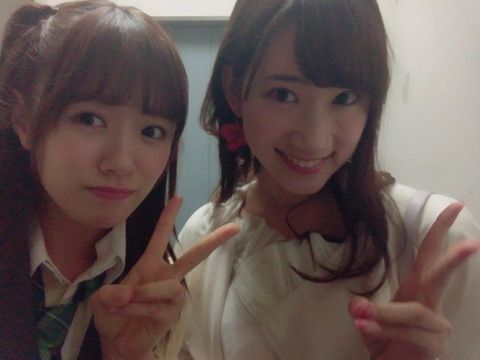 最新の元AKBの鈴木紫帆里をご覧ください