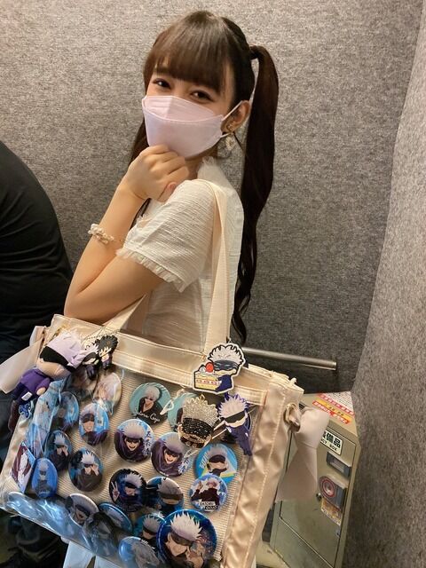 【AKB48】まほぴょん「グッズ集め楽しい」こみはる「グッズ集め楽しい」さとみな「グッズ集め最高」