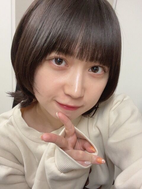 髪切った山田杏華ｃをご覧ください