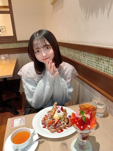 【悲報】俺たちの陽菜ちゃん「本屋で本を探すという経験がない」【お嬢】