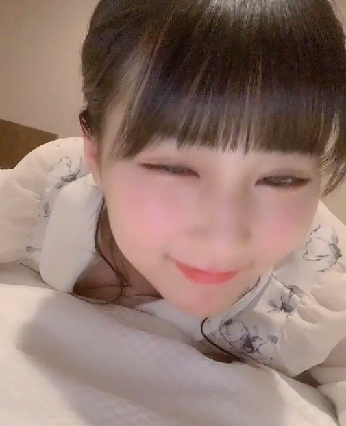 【朗報】田中みくりん、AKB48矢作萌夏に対抗するようにおっπ動画を載せる【HKT48田中美久】