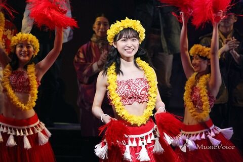 ずっきーが舞台上で、過去最大限クラスの露出度の高い衣装を着ているんだが