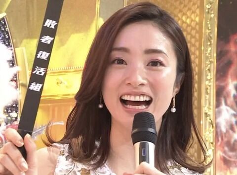 【画像】上戸彩(37)の最新水着グラビアwwwwww