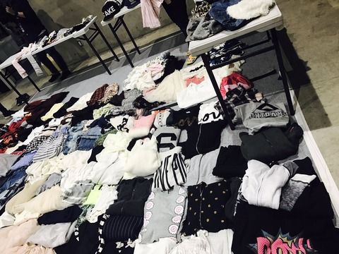 【朗報】 高橋みなみ AKB握手会場に登場 難民に私服を配給！