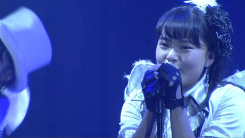 【悲報】NMBの山田寿々、激太りか・・・