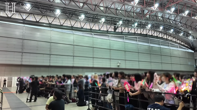 【朗報】AKB48握手会イベントが実際は若者や女子もめちゃくちゃ多かったｗｗｗｗｗ
