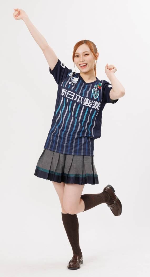 HKT48 豊永阿紀が「サッカーJ1中継 アビスパ福岡×浦和レッズ」にピッチリポーターとして出演!【2023.5.20 12:55〜 KBC九州朝日放送】