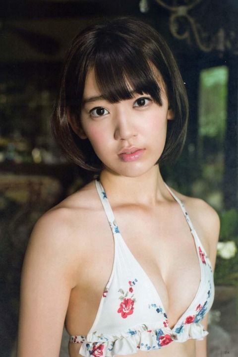 【朗報】宮脇咲良の腋がアレすぎるｗｗｗｗｗｗｗ