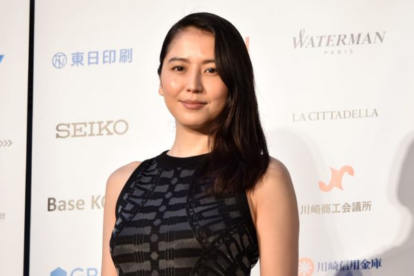 【衝撃】長澤まさみが6月に電撃結婚へｗｗｗ「ｴﾛ暴走ﾓｰﾄﾞ」に恋人・野田“陥落”ｗｗｗｗｗｗｗｗｗｗｗ