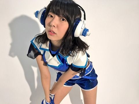 中村麻里子「(パシャッ!!)うわっ、めっちゃセクシーに撮れたわ!Twitterにあげたろ!」