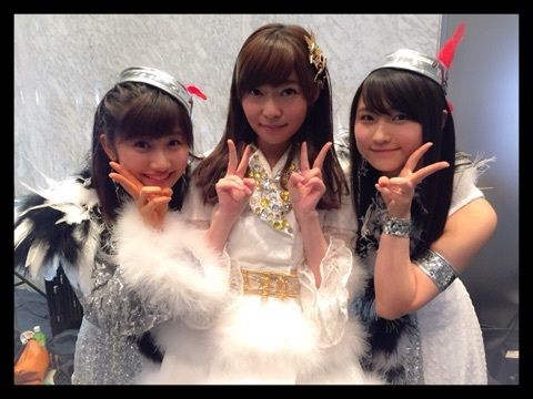 【悲報】モー娘佐藤「さっしーさんとまゆゆさんがコンサート来てくれて嬉しかった!!!」→ハロカス大発狂【指原莉乃・渡辺麻友】