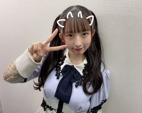 ここなさん、さりげなくお胸を強調する