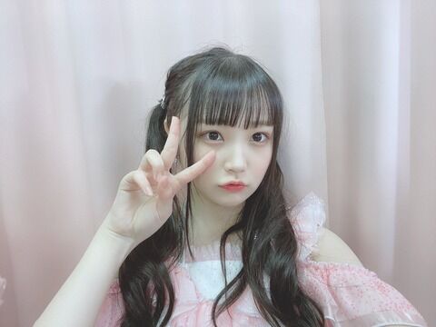 【悲報】17期生に推し変されたくない佐藤美波ｃ、モバメ←送らない、Showroom←やらない、Vtube←やらない