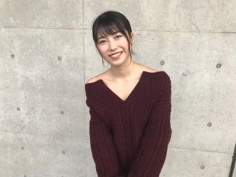 【AKB48】握手で苦戦する総監督横山由依、エッチな私服で頑張ってる件
