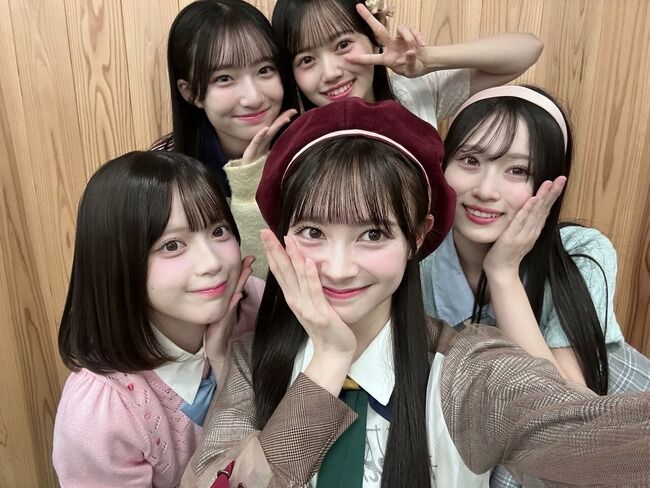【朗報】AKB48 19期研究生 全員正規メンバーに昇格！！【伊藤百花・花田藍衣・川村結衣・白鳥沙怜・奥本カイリ】