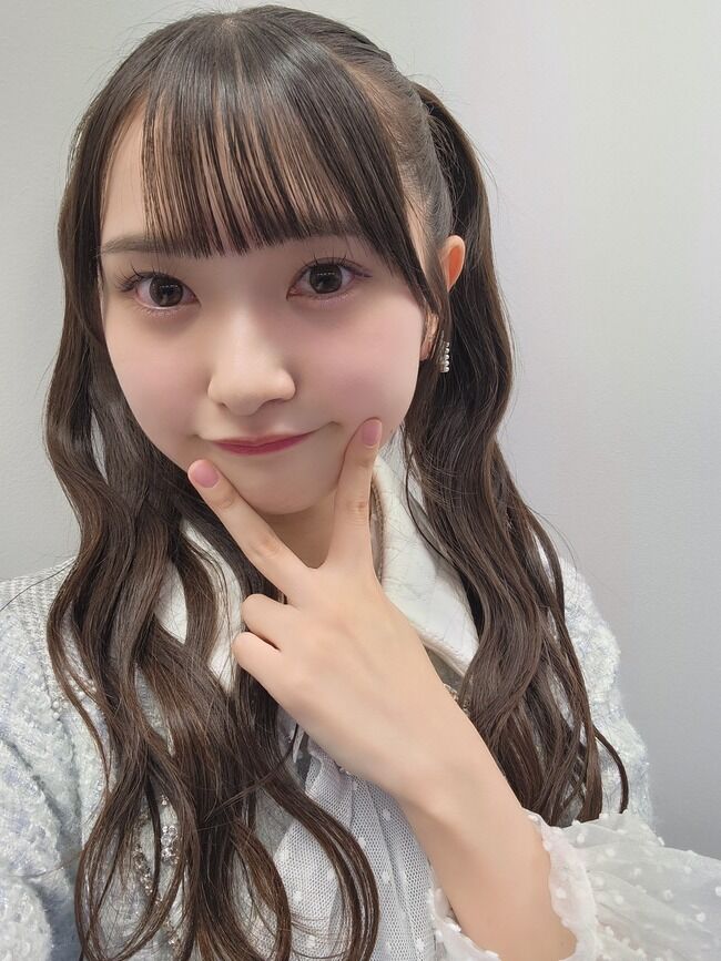 そららの初ソログラビアｷﾀ━━━━(ﾟ∀ﾟ)━━━━!!【AKB4817期研究生 山崎空がB.L.T.2024年1月号にて初ソログラビア】