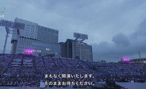 14年目のベテランアイドル乃木坂が今年も神宮を見切れまでパンパンに埋めれたのにAKBが武道館すら埋めれない理由