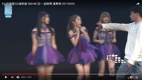 【悲報】SNH48の公演中に男がステージ上に乱入しメンバーを襲う