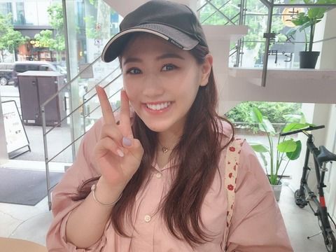 【悲報】指原莉乃、西野未姫にタピオカをたかる