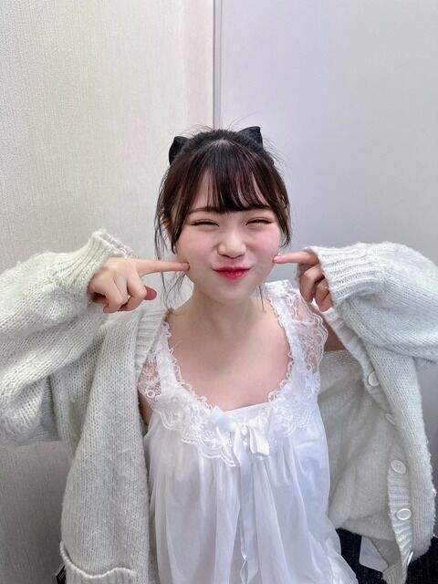 【画像】ゆいゆい、またエッチな服装でお話し会をしてしまう