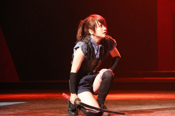 AKB48高橋みなみ&峯岸みなみが川栄李奈主演舞台「AZUMI 幕末編」初日を観劇