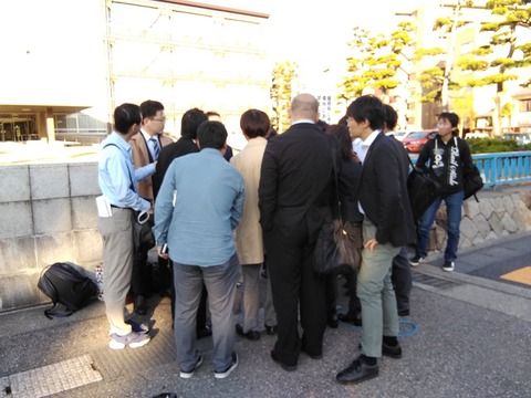NGT裁判に集まった記者の数がヤバいｗｗｗｗｗｗｗｗｗｗｗｗｗｗ