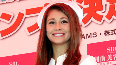 【高みの見物】ダレノガレ明美さん、文春最新号片手にほくそ笑むｗｗｗｗｗｗｗｗｗｗｗｗ2ch｢完全にベッキーに喧嘩売ってるやんけｗｗｗ｣【画像あり】