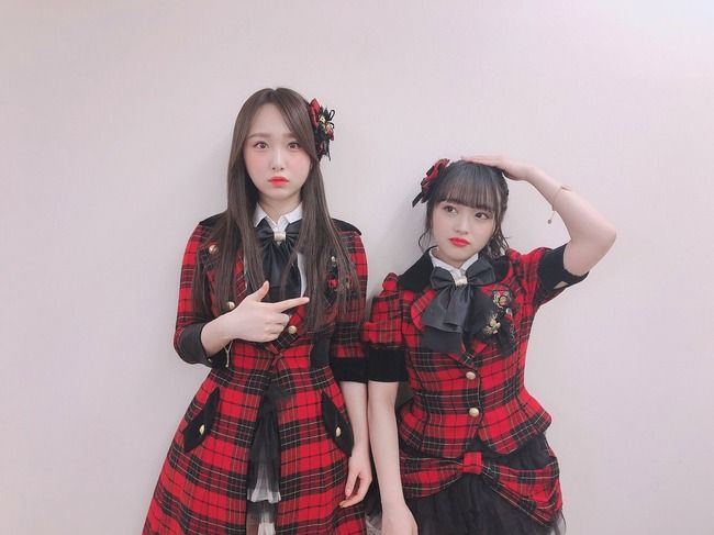 【AKB48】向井地みーおんの腹が限界突破！重力シンパシーの衣装が破けそう！ボタンが今にも弾け飛ぶ！【向井地美音】