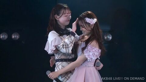 【ほっこり】俺たちの陽菜ちゃん、卒業するメンバーより号泣きしてしまう