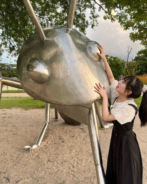 巨大なアリに襲われるれみたん