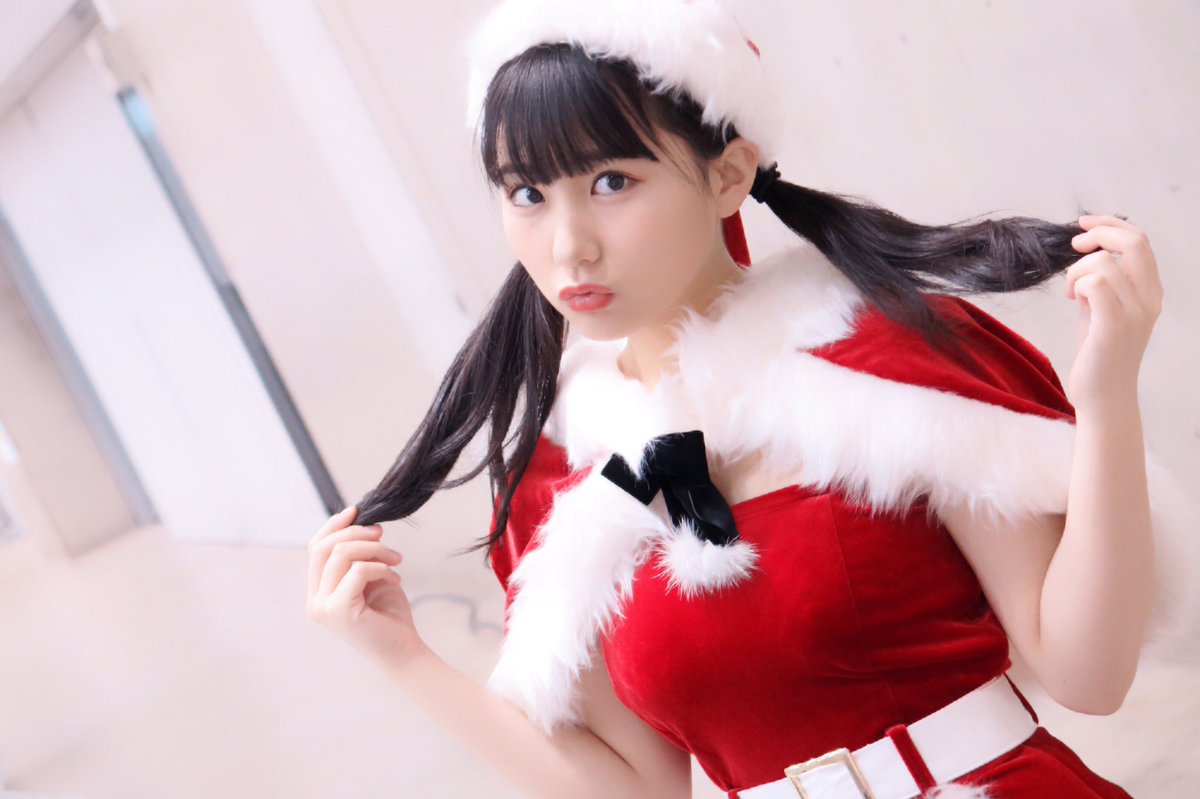 田中美久のサンタコスおっぱいがはちきれんばかり・・・（エロ画像あり）