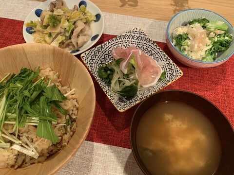 りんちゃんが茨城県産のこしひかりを使って作った炊き込みご飯がおいしそう