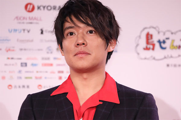 【悲報】未成年との淫行で謹慎中の小出恵介さん(33)、みすぼらしい姿を激写されてしまう・・・・・アカン・・・・・・（画像あり）