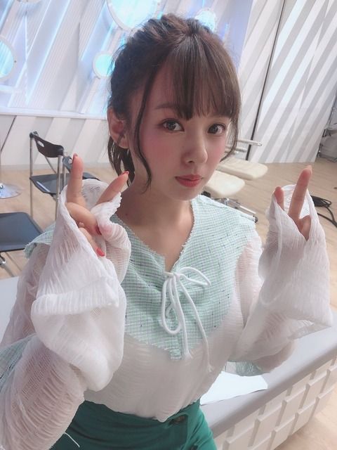 【悲報】山田菜々が悩んでいる・・・