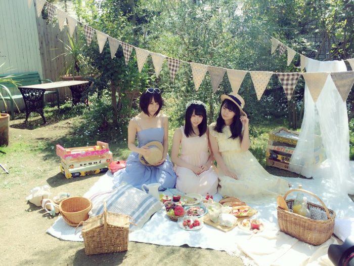 [画像] AKB48高橋朱里・小嶋真子・川本紗矢「BOMB 2016年6月号」オフショット