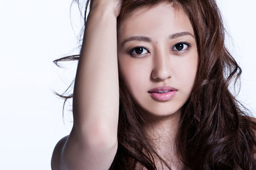 【悲報】売れっ子タレント菊地亜美がTVから消えた理由・・・