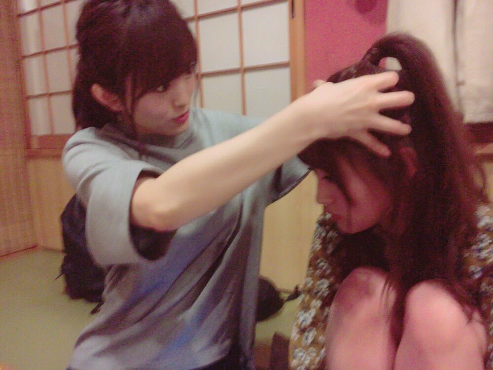 【画像あり】 髪の毛上げてて頭皮疲れたらしく【NMB48】