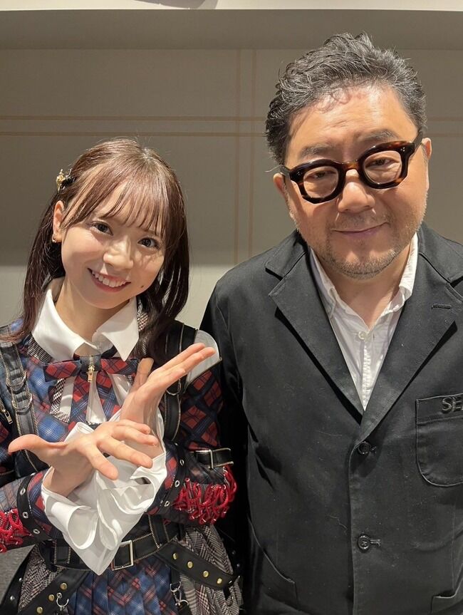 【朗報】倉野尾成美、秋元康との秘蔵2SをUPし誕生日を祝う