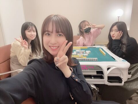 向井地美音総監督、雀荘に行く