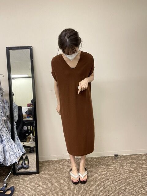 【悲報】AKB48横山由依さんの足が細すぎて笑えないレベル・・・