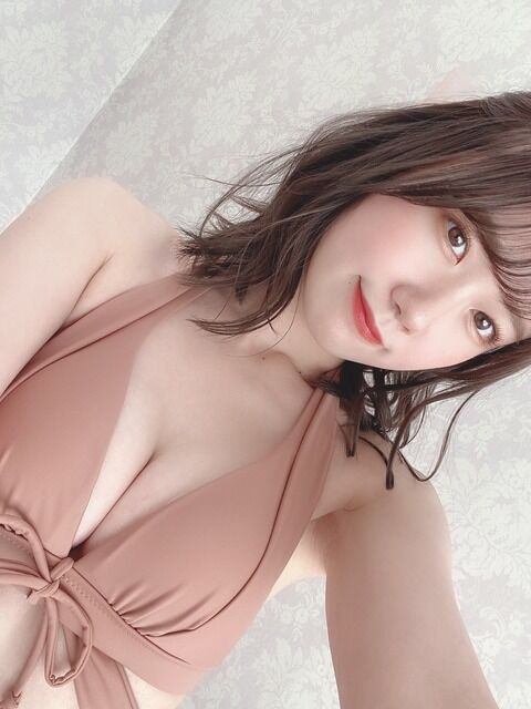【AKB48】チーム8服部有菜さん「エナジードリンクって飲むと興奮するの? 私も興奮するのかな?」